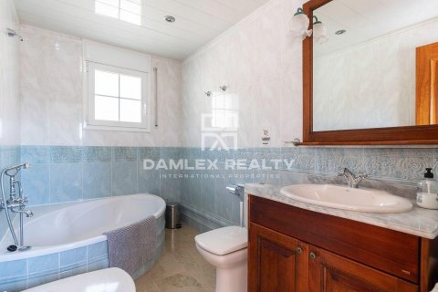 5 bedrooms house for sale in Lloret de Mar, Girona, Catalonia, Spain № 2390 - photo 26