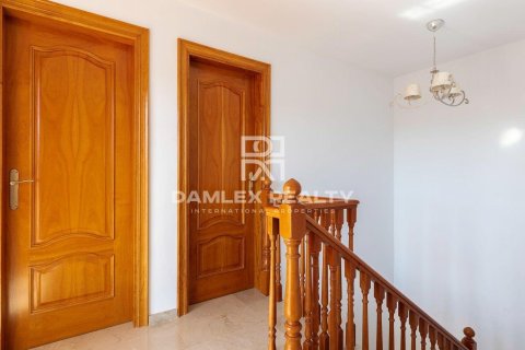5 bedrooms house for sale in Lloret de Mar, Girona, Catalonia, Spain № 2390 - photo 27