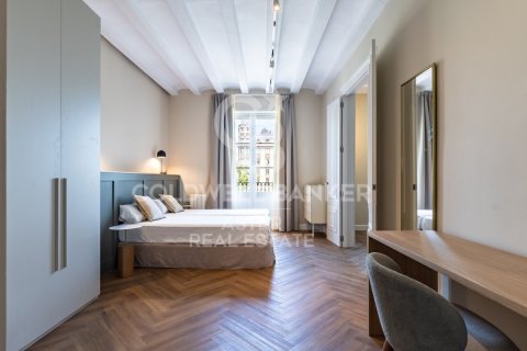 Apartamento de 3 dormitorios en venta en Barcelona, Cataluña, Spain № 7914 - foto 15