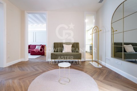Apartamento de 3 dormitorios en venta en Barcelona, Cataluña, Spain № 7914 - foto 22