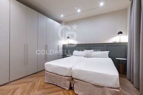 Apartamento de 3 dormitorios en venta en Barcelona, Cataluña, Spain № 7914 - foto 13