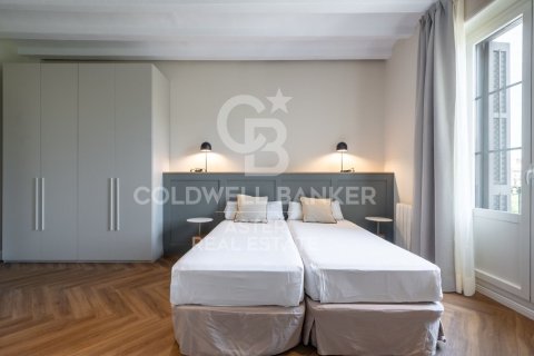 Apartamento de 3 dormitorios en venta en Barcelona, Cataluña, Spain № 7914 - foto 14