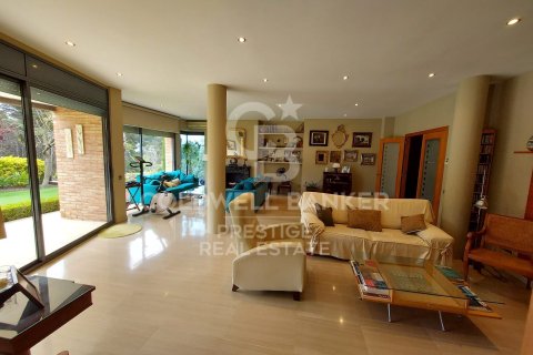 Сasa de 7 dormitorios en venta en Teia, Barcelona, Cataluña, Spain № 7912 - foto 8