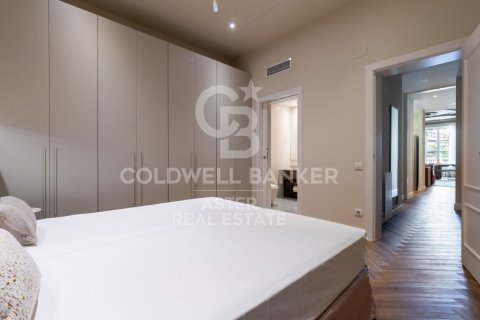 3 bedrooms apartment for sale in Barcelona, Catalonia, Spain № 7913 - photo 14