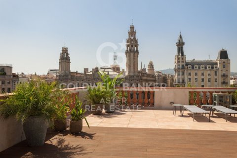 3 bedrooms apartment for sale in Barcelona, Catalonia, Spain № 7913 - photo 3