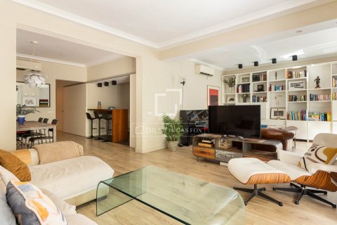 3 bedrooms apartment for sale in Barcelona, Catalonia, Spain № 8494 - photo 11