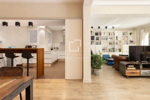 3 bedrooms apartment for sale in Barcelona, Catalonia, Spain № 8494 - photo 12