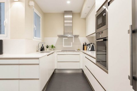 3 bedrooms apartment for sale in Barcelona, Catalonia, Spain № 8494 - photo 15