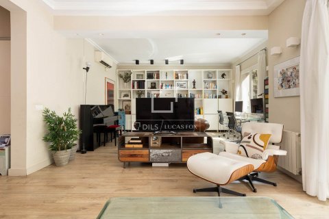 3 bedrooms apartment for sale in Barcelona, Catalonia, Spain № 8494 - photo 10