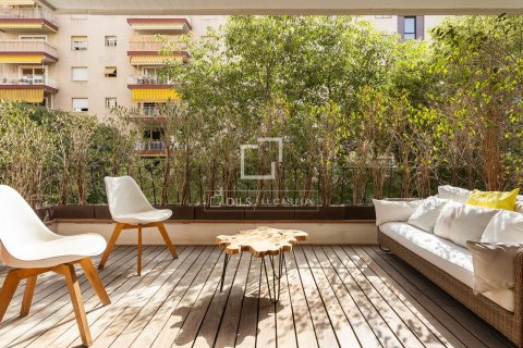 3 bedrooms apartment for sale in Barcelona, Catalonia, Spain № 8494 - photo 4