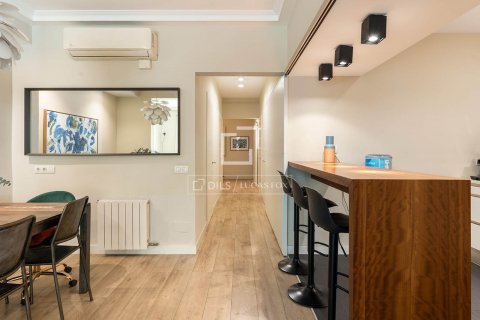 3 bedrooms apartment for sale in Barcelona, Catalonia, Spain № 8494 - photo 18