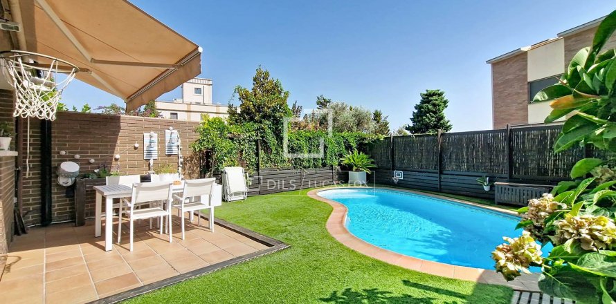 3 bedrooms villa for sale in Vilanova i la Geltru, Barcelona, Catalonia, Spain № 8495