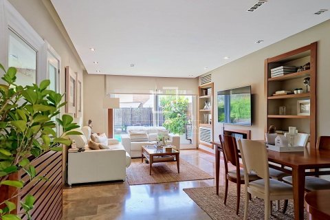 3 bedrooms villa for sale in Vilanova i la Geltru, Barcelona, Catalonia, Spain № 8495 - photo 10