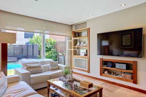 3 bedrooms villa for sale in Vilanova i la Geltru, Barcelona, Catalonia, Spain № 8495 - photo 12
