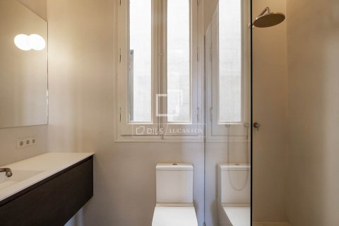 3 chambres apartment à vendre à Barcelona, Catalonia, Spain № 8496 - photo 22