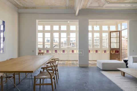 3 chambres apartment à vendre à Barcelona, Catalonia, Spain № 8496 - photo 2