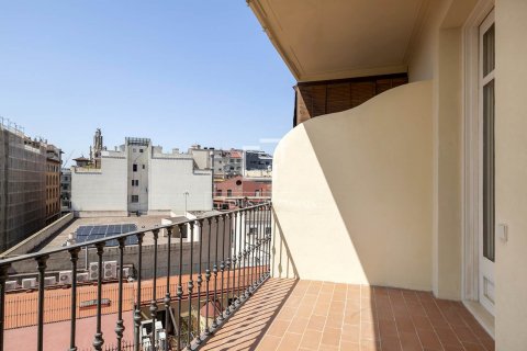 3 chambres apartment à vendre à Barcelona, Catalonia, Spain № 8496 - photo 9