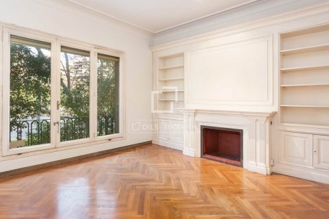 5 chambres apartment à vendre à Barcelona, Catalonia, Spain № 8493 - photo 2