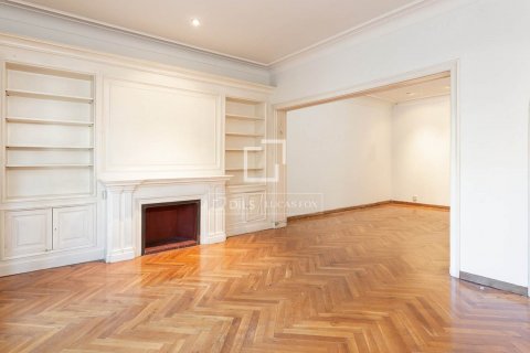 5 chambres apartment à vendre à Barcelona, Catalonia, Spain № 8493 - photo 5