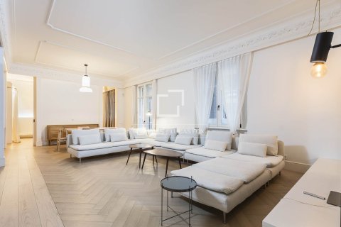 4 bedrooms apartment for sale in Barcelona, Catalonia, Spain № 4310