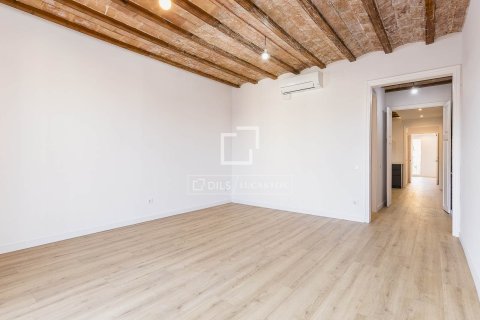 Apartamento de 2 dormitorios en venta en Barcelona, Cataluña, Spain № 4309 - foto 13