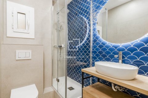 Apartamento de 2 dormitorios en venta en Barcelona, Cataluña, Spain № 4309 - foto 5