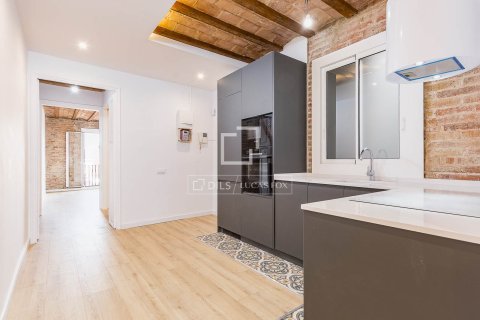 Apartamento de 2 dormitorios en venta en Barcelona, Cataluña, Spain № 4309 - foto 17