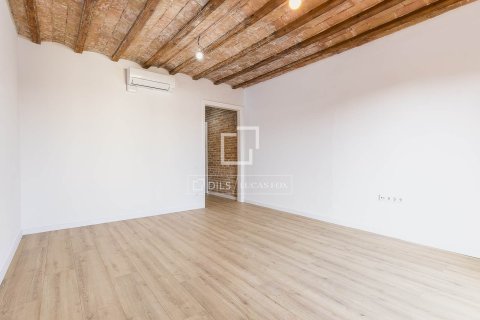 Apartamento de 2 dormitorios en venta en Barcelona, Cataluña, Spain № 4309 - foto 11