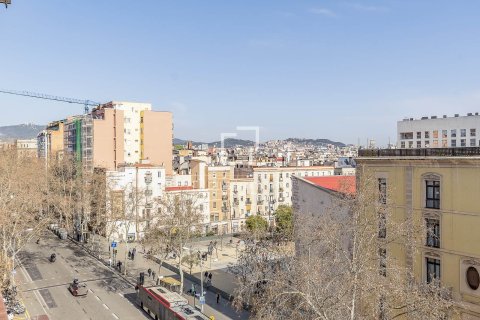 Apartamento de 2 dormitorios en venta en Barcelona, Cataluña, Spain № 4309 - foto 9