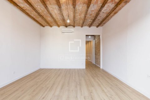 Apartamento de 2 dormitorios en venta en Barcelona, Cataluña, Spain № 4309 - foto 12
