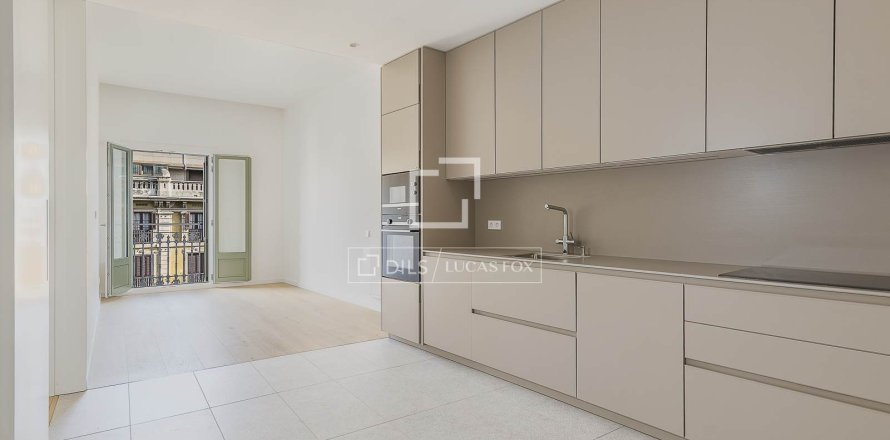 1 bedroom apartment for sale in Barcelona, Catalonia, Spain № 4311