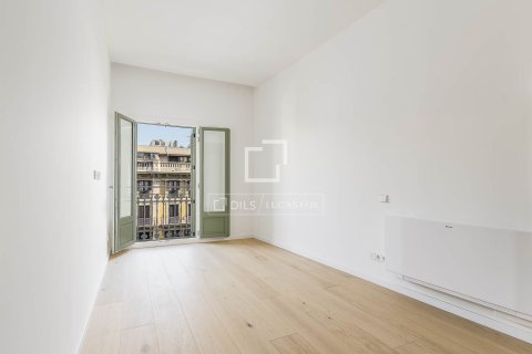 1 bedroom apartment for sale in Barcelona, Catalonia, Spain № 4311 - photo 4