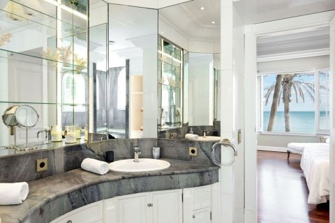 6 bedrooms house for sale in Sitges, Barcelona, Catalonia, Spain № 6631 - photo 23