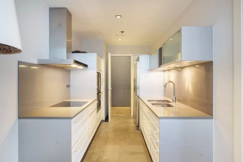 3 bedrooms apartment for sale in Barcelona, Catalonia, Spain № 6625 - photo 8