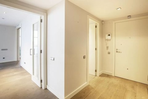 3 bedrooms apartment for sale in Barcelona, Catalonia, Spain № 6625 - photo 12