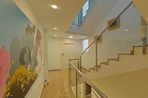 6 bedrooms house for sale in Sant Cugat Del Valles, Barcelona, Catalonia, Spain № 6626 - photo 19