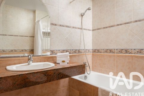 Купить коммерческую недвижимость в Лерида, Испания 4716м², № 4700 - фото 2