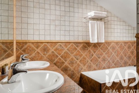 Купить коммерческую недвижимость в Лерида, Испания 4716м², № 4700 - фото 6
