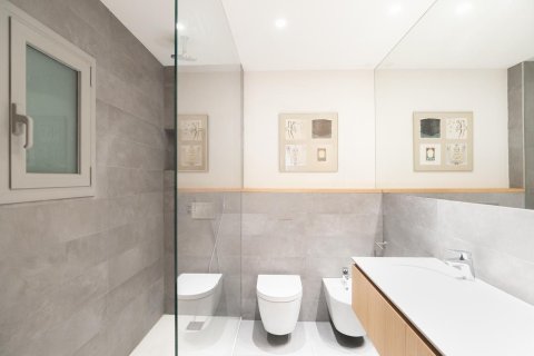 3 bedrooms apartment for sale in Barcelona, Catalonia, Spain № 1493 - photo 10