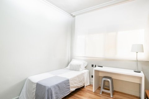 3 bedrooms apartment for sale in Barcelona, Catalonia, Spain № 1493 - photo 14