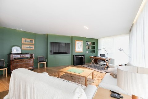 3 bedrooms apartment for sale in Barcelona, Catalonia, Spain № 1493