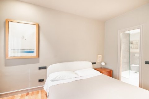 3 bedrooms apartment for sale in Barcelona, Catalonia, Spain № 1493 - photo 9