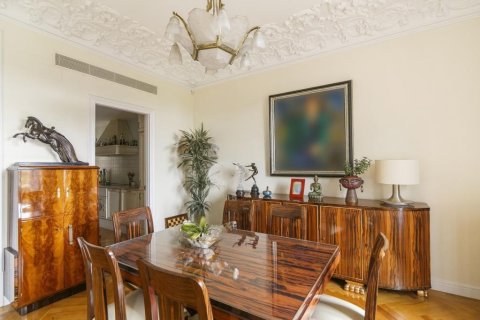 4 bedrooms apartment for sale in Barcelona, Catalonia, Spain № 1490 - photo 2