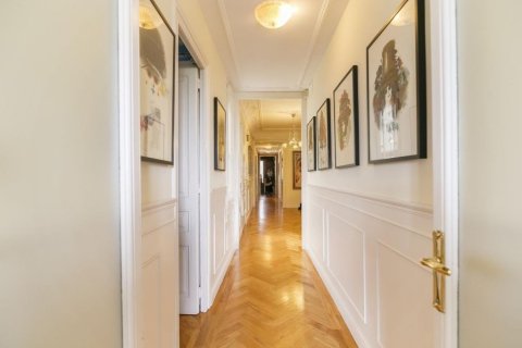 4 bedrooms apartment for sale in Barcelona, Catalonia, Spain № 1490 - photo 7