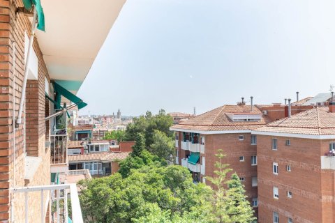 Apartamento de 3 dormitorios en venta en Sant Cugat del Vallès, Barcelona, Cataluña, Spain № 1488 - foto 5