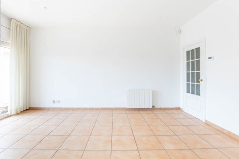 Apartamento de 3 dormitorios en venta en Sant Cugat del Vallès, Barcelona, Cataluña, Spain № 1488 - foto 8