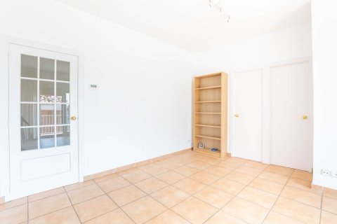 Apartamento de 3 dormitorios en venta en Sant Cugat del Vallès, Barcelona, Cataluña, Spain № 1488 - foto 10