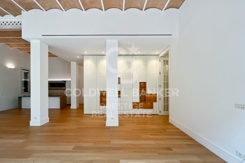 3 bedrooms apartment for sale in Barcelona, Catalonia, Spain № 5933 - photo 5