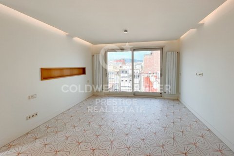 3 chambres penthouse à vendre à Barcelona, Catalonia, Spain № 5931 - photo 11