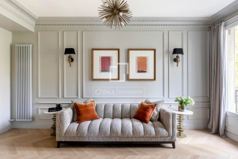 4 bedrooms apartment for sale in Barcelona, Catalonia, Spain № 4336 - photo 20